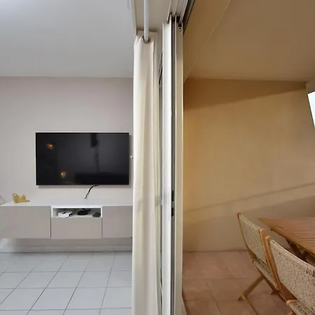 Le Mayflower Sous Les Palmiers Appartamento Le Grau-du-Roi